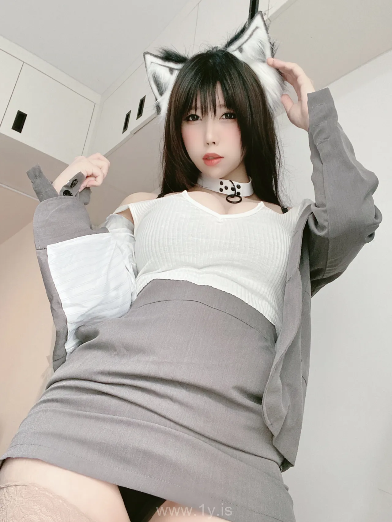 鹿野希 Fantia 2022.04 Vol.15 しゃがん姿
